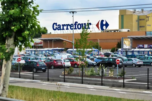 Centre Commercial Carrefour Feurs à Feurs